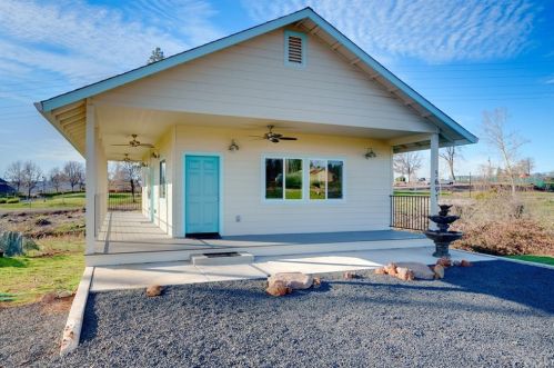 5697 Scottwood Rd, Paradise, CA 95969-4616