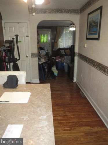 7003 Marsden St, Philadelphia, PA 19135-1831