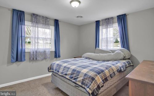 605 Spring Garden St, Carlisle PA  17013-9264 exterior