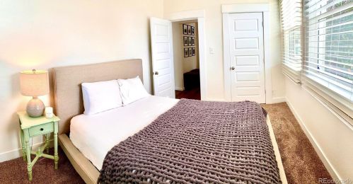 2250 Zuni St, Englewood CO  80110-1058 exterior