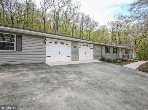 2324 Chestnut Hill Rd, Harpers Ferry WV  25425-5140 exterior