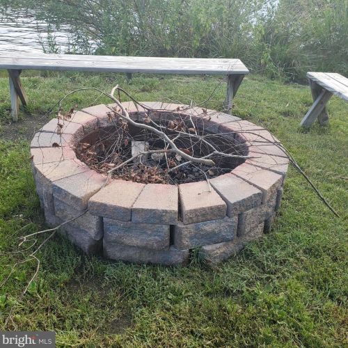 583 Jumpers Hole Rd, Severna Park MD  21146-2637 exterior