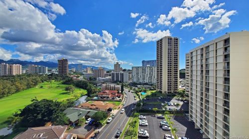 990 Ala Nanala St, Honolulu HI  96818-2967 exterior