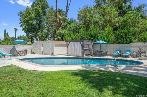 2321 Daventry Rd, Riverside CA  92506-1531 exterior