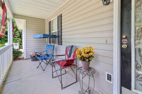 96 Mallie Ct, Hampton, GA 30228-2993
