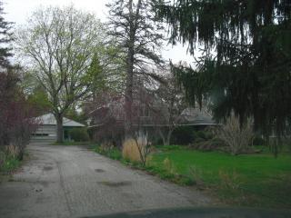 26 Lansdowne Rd, Toledo OH  43623-1045 exterior