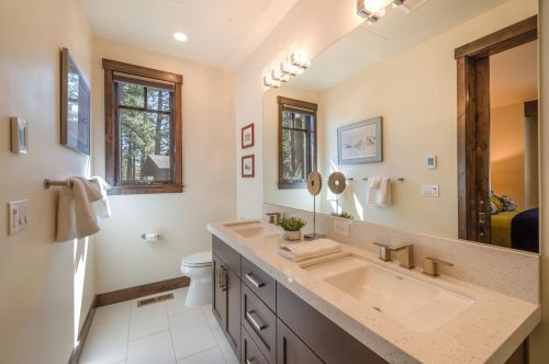 11490 Bottcher Loop, Truckee CA  96161-2793 exterior