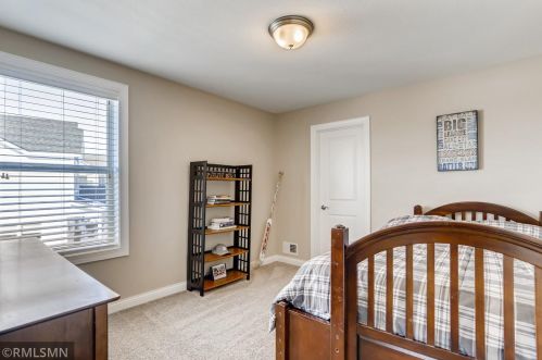 1710 Bluewater Ln, Saint Paul MN  55129-6236 exterior