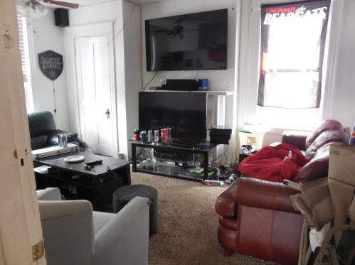 2414 Clifton Ave, Cincinnati OH  45219-1315 exterior