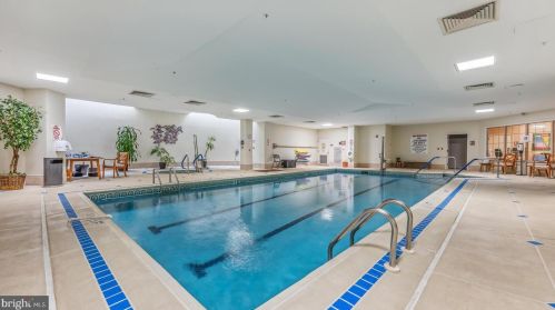 2304 Windrow Dr, Princeton NJ 08540-5020 exterior