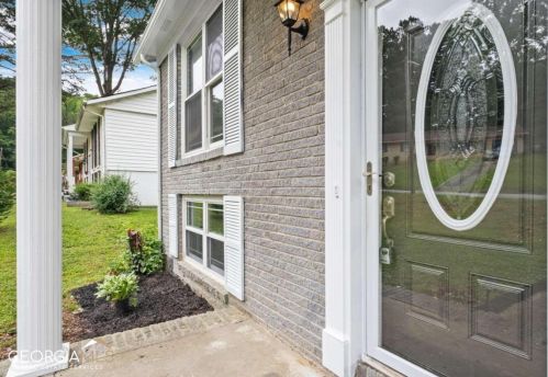 4652 Edwina Ln, Atlanta GA  30331-6802 exterior