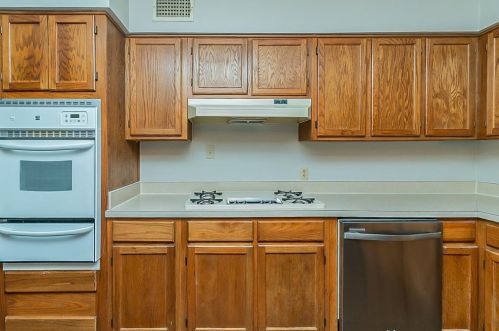 5441 Mcconnell Dr, Fort Worth TX  76134-1005 exterior