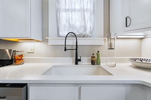 2612 Hemlock St, Cincinnati OH  45206-1608 exterior