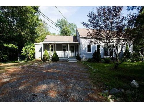 21 Victory Hwy, Glocester, RI 02814-1335