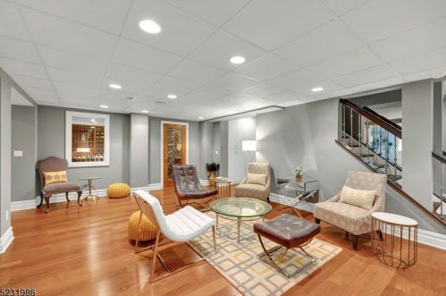 2 Sherwood Ct, Dover NJ  07869-2624 exterior