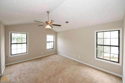 5062 Leland Dr, Stone Mountain, GA 30083-6039