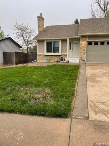 18946 Colorado Dr, Denver, CO 80017-5426