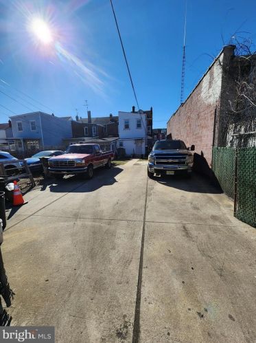 46 Olden Ave, Trenton NJ 08638-4328 exterior