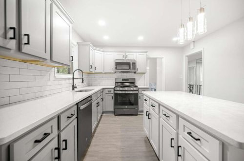 3007 Dogwood Dr, Atlanta GA  30344-3905 exterior