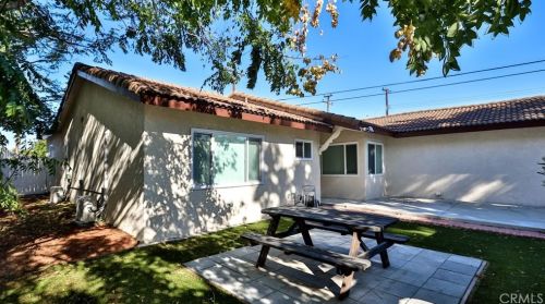 1555 Kimberly Ave, Anaheim CA  92802-2707 exterior