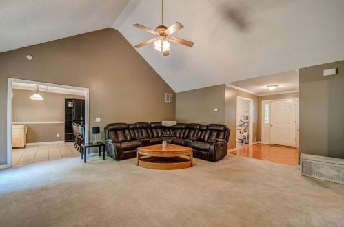 255 Pleasant Grove Cir, Mcdonough, GA 30252-3950