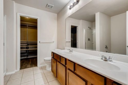 5704 Mountain Bluff Dr, Fort Worth TX  76179-7219 exterior