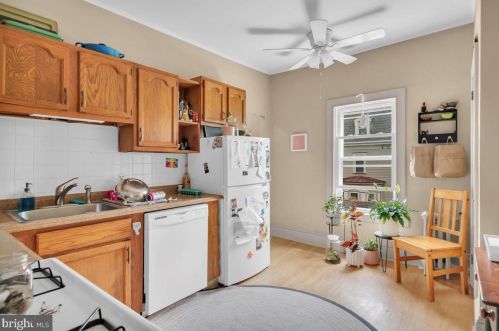 102 Park Ave, Tavistock NJ 08033-1639 exterior