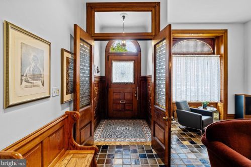 1708 Green St, Philadelphia, PA 19130-3912