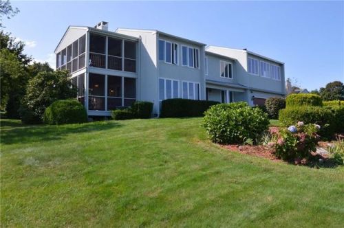 85 Seacrest Ln, Warwick, RI 02889-5453