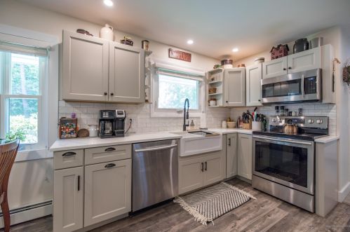 7 Ridge Rd, Lewiston, ME 04240-1632