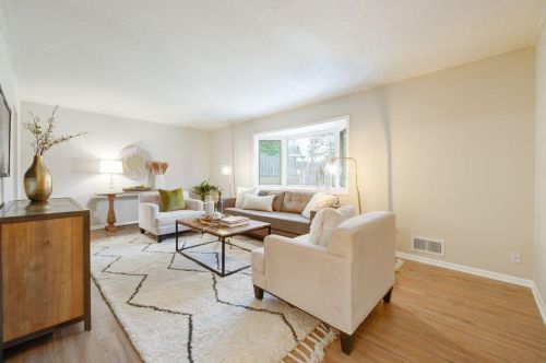 387 Iona Ln, Saint Paul MN  55113-2325 exterior
