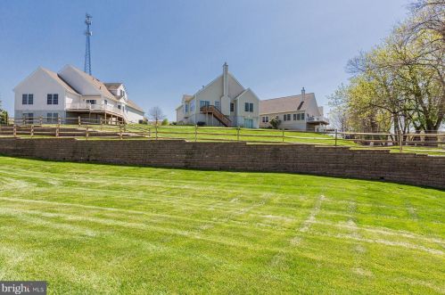 1700 Speedwell Rd, Lancaster PA  17601-4628 exterior