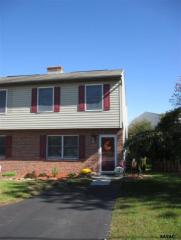 420 Center St, Hanover, PA 17331-4221