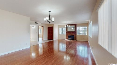 625 California Ave, Glendale CA  91203-1573 exterior
