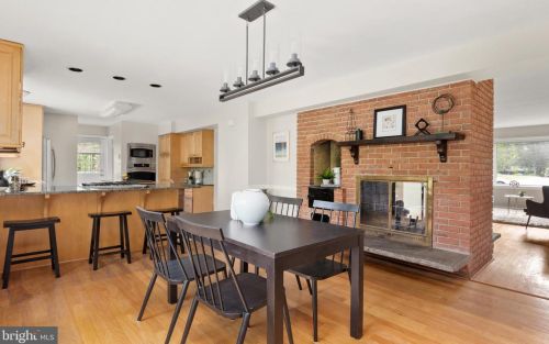 1423 Crestridge Dr, Silver Spring MD 20910-1535 exterior