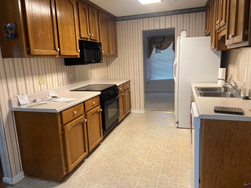 213 Westwood Dr, Warner Robins, GA 31088-5854
