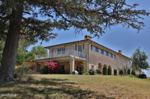 3192 Sycamore Dr, Simi Valley, CA 93065-1020