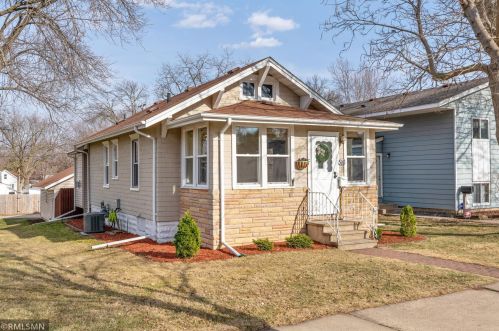 516 17th Ave, South Saint Paul, MN 55075-1527
