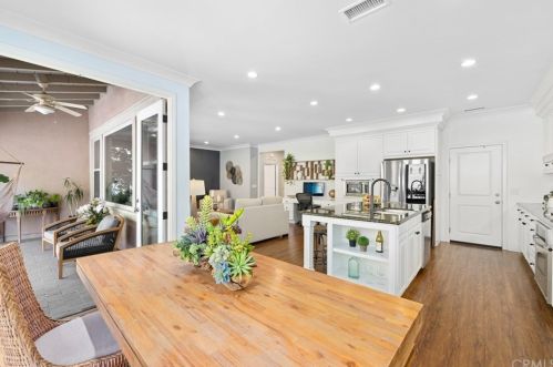 29 Bromeliad, Irvine CA  92618-2247 exterior