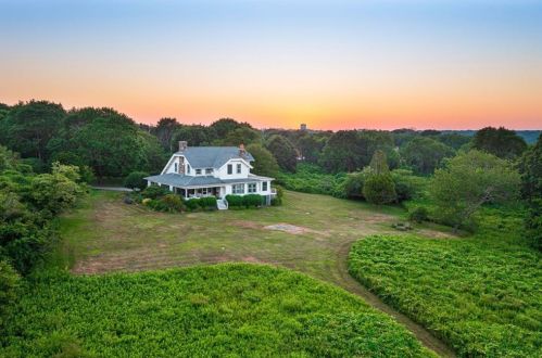 229 Boston Neck Rd, South Kingstown, RI 02882-3107