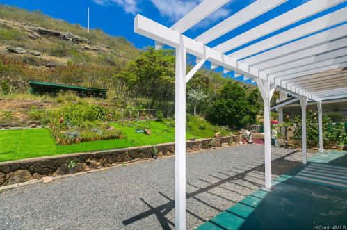 1279 Kaeleku St, Honolulu HI  96825-3005 exterior