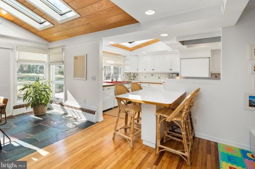 32 Snowden Ln, Princeton NJ 08540-3650 exterior