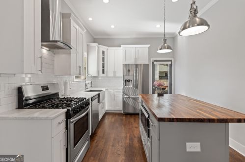 1795 Langston Ave, Atlanta GA  30310-4560 exterior