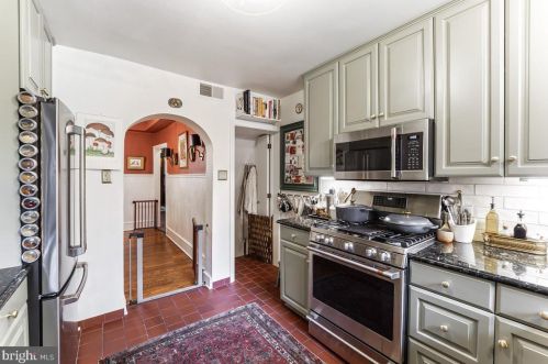 2045 Brandywine St, Philadelphia PA  19130-3204 exterior