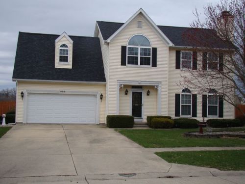 905 Tanglewood Dr, Charleston, IL 61920-9024