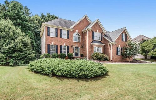 5428 Glencastle Way, Suwanee GA  30024-4125 exterior