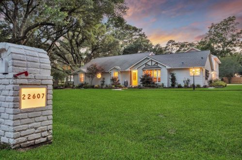 22607 Cardinal Ln, Tomball, TX 77377-3557
