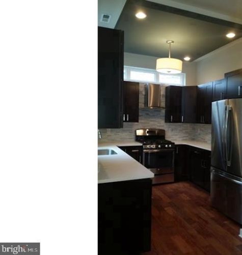 927 Green St, Philadelphia PA  19123-2602 exterior