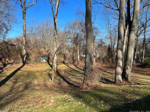 366 Ford St, Milford, CT 06461-1816