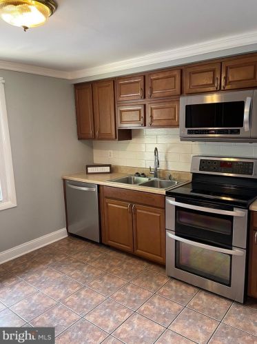 201 Newport Dr, Severna Park MD exterior